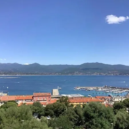 Apartment Centre Avec Magnifique Vue Ajaccio (Corsica)